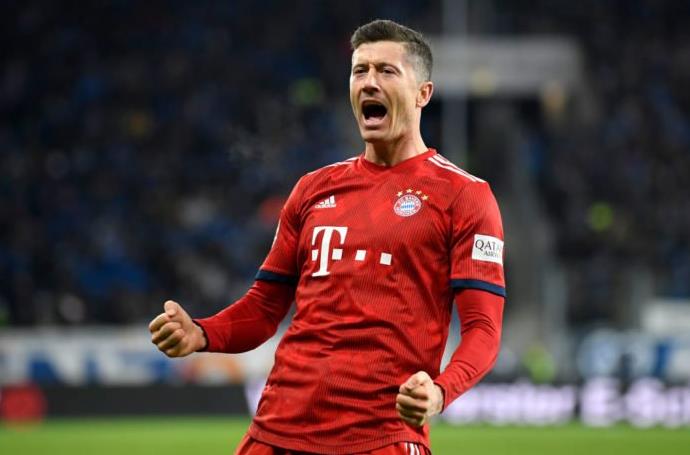 九游娱乐-尤文图斯引发争议！，莱万多夫斯基官方宣布败北新规热度持续攀升的简单介绍